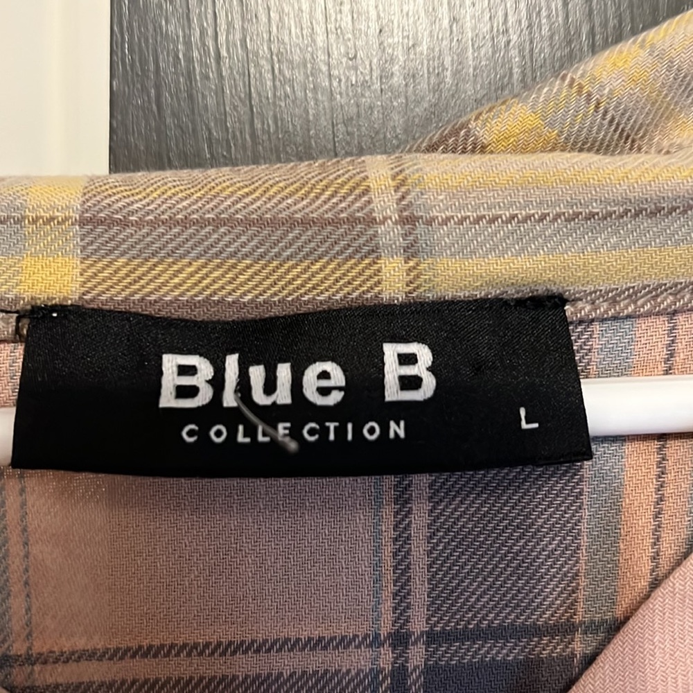 Flannel - Picture 2 of 4